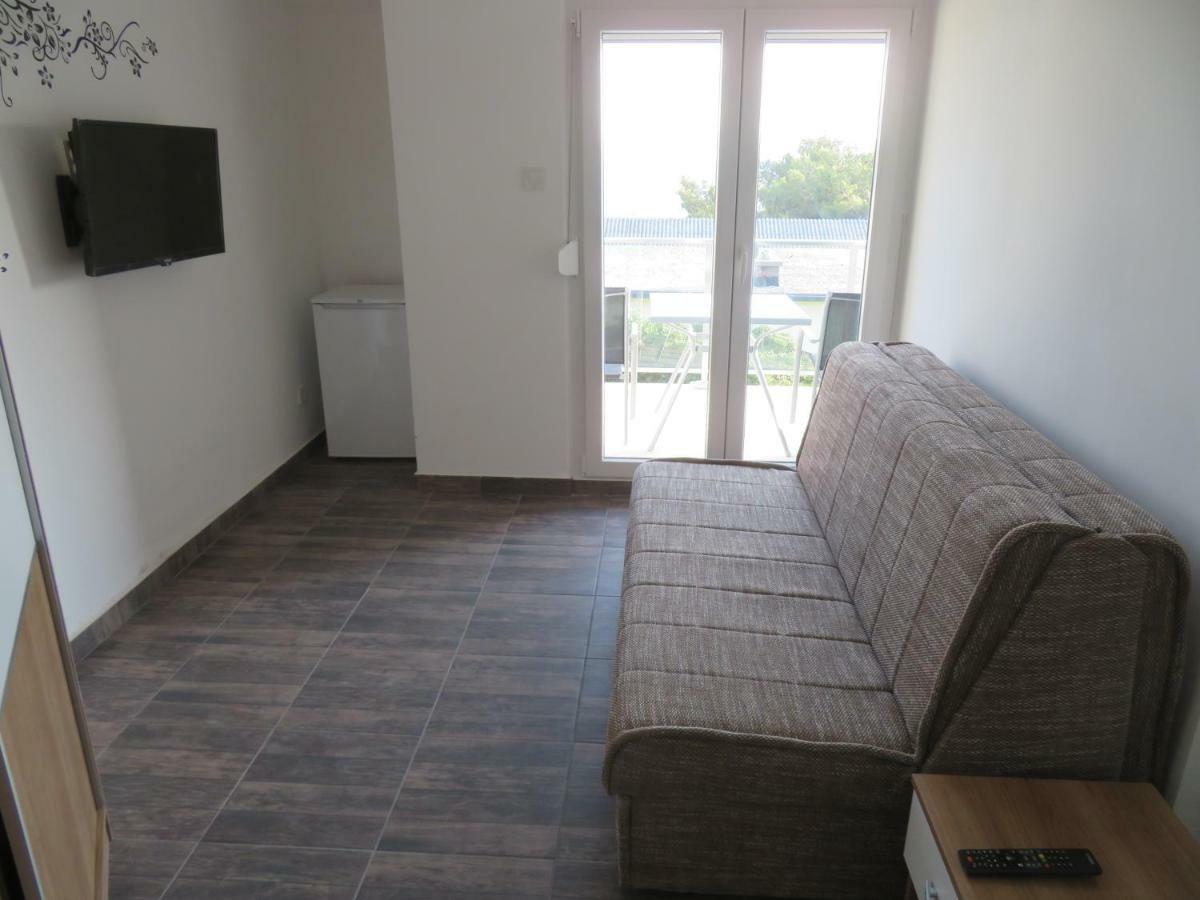 Hotel Vila Velvet Starigrad Paklenica Esterno foto