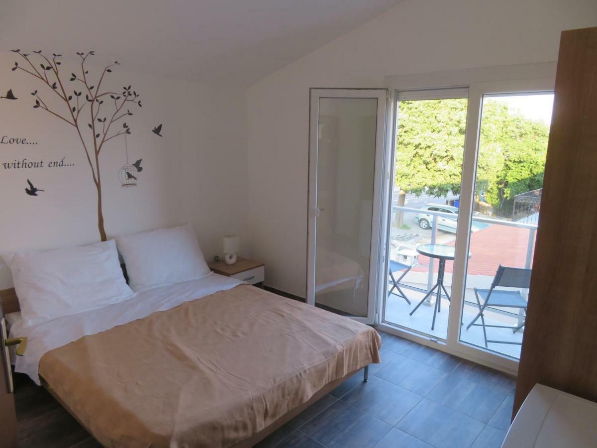 Hotel Vila Velvet Starigrad Paklenica Esterno foto