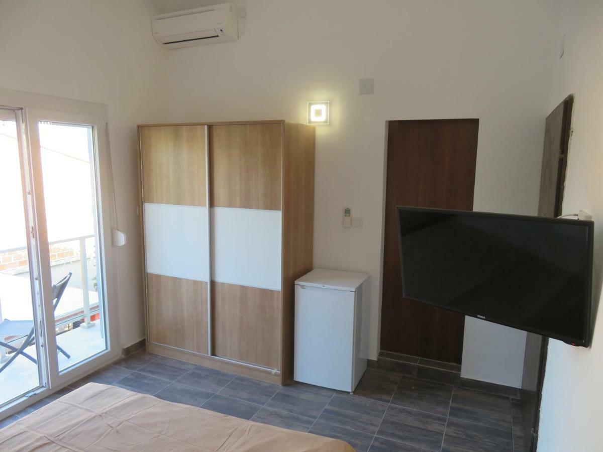 Hotel Vila Velvet Starigrad Paklenica Esterno foto