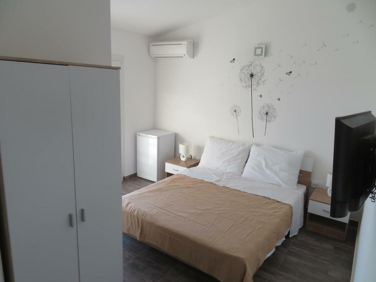 Hotel Vila Velvet Starigrad Paklenica Esterno foto